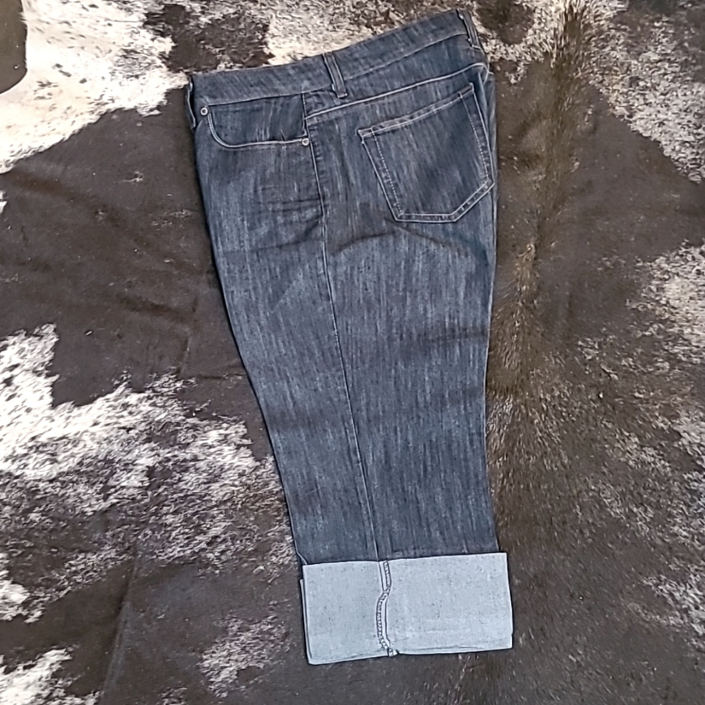 Merona cropped capris size 14R